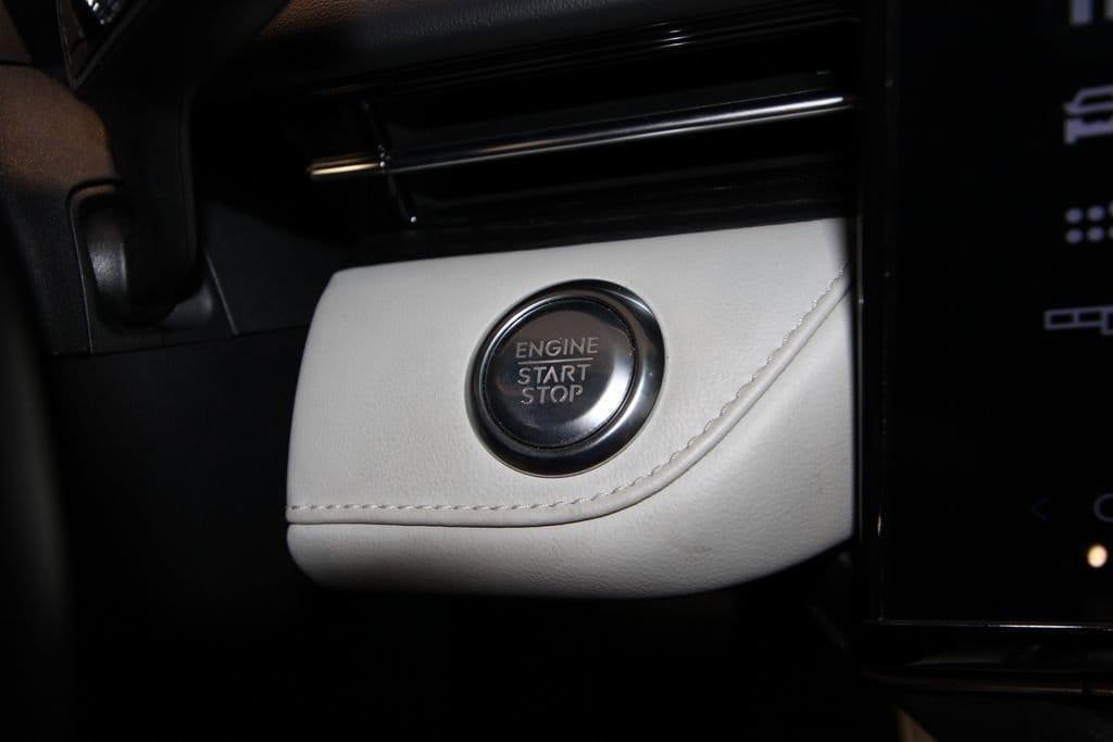 used 2024 Lincoln Nautilus car, priced at $57,600