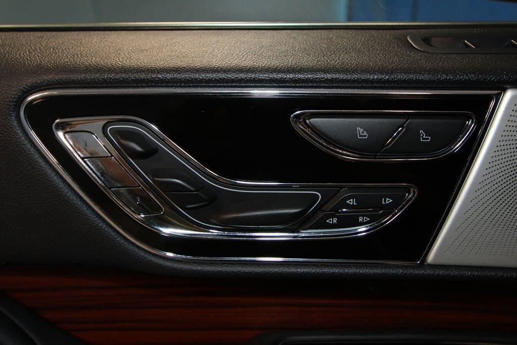 used 2024 Lincoln Navigator car, priced at $83,991