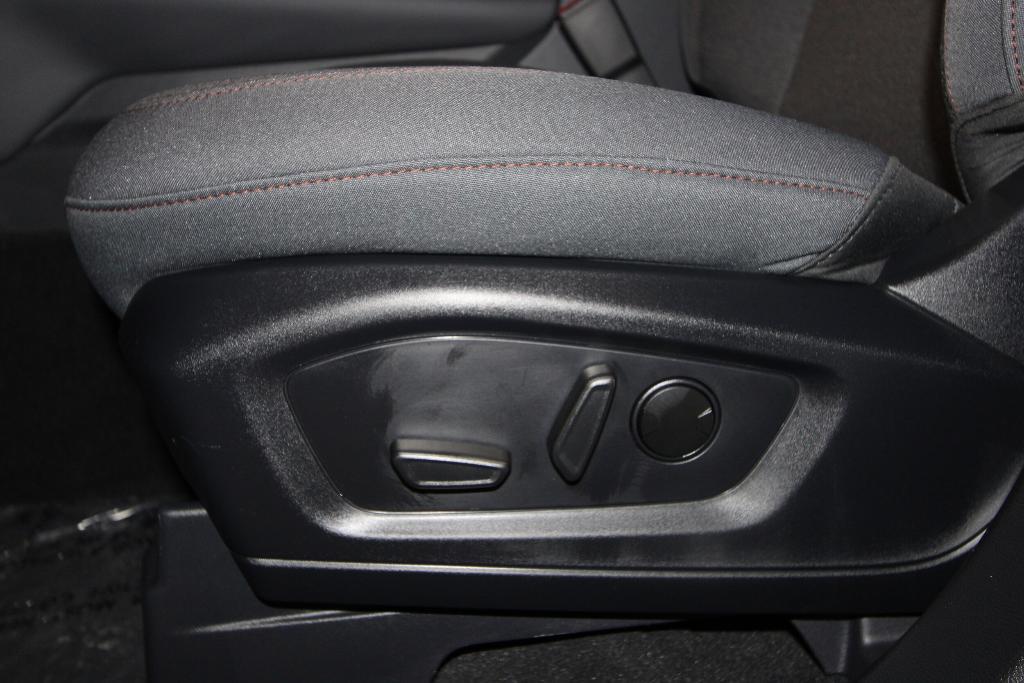 new 2025 Ford Explorer car, priced at $41,594