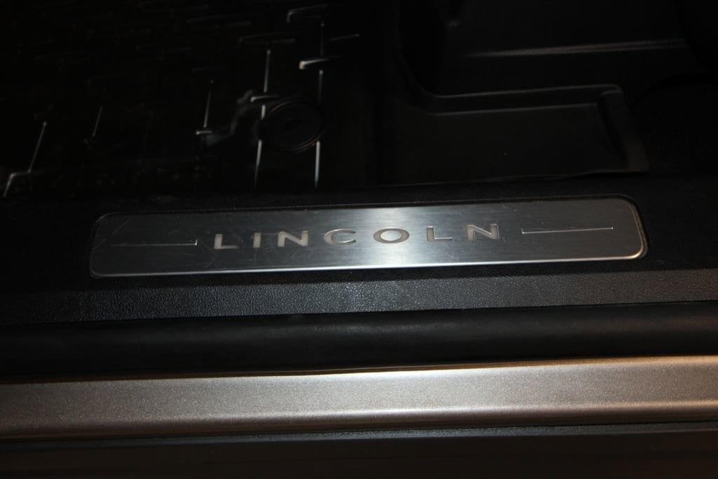 used 2020 Lincoln Aviator car, priced at $35,991