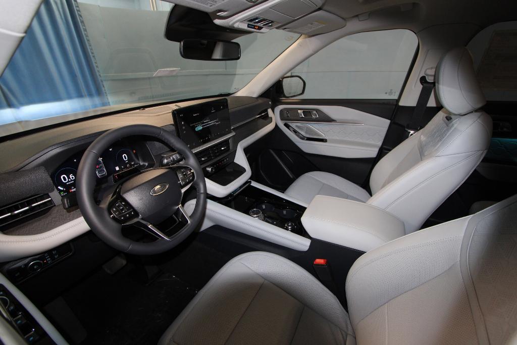 new 2025 Ford Explorer car, priced at $59,552