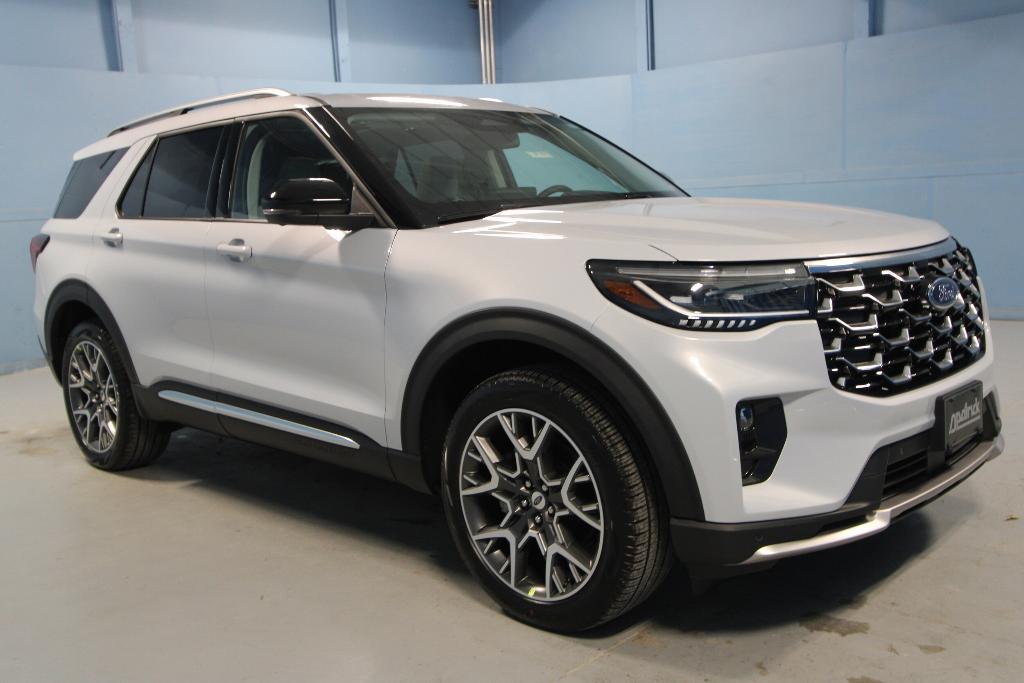 new 2025 Ford Explorer car, priced at $59,552