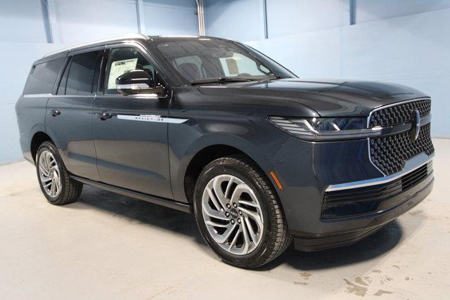 new 2025 Lincoln Navigator car, priced at $101,940