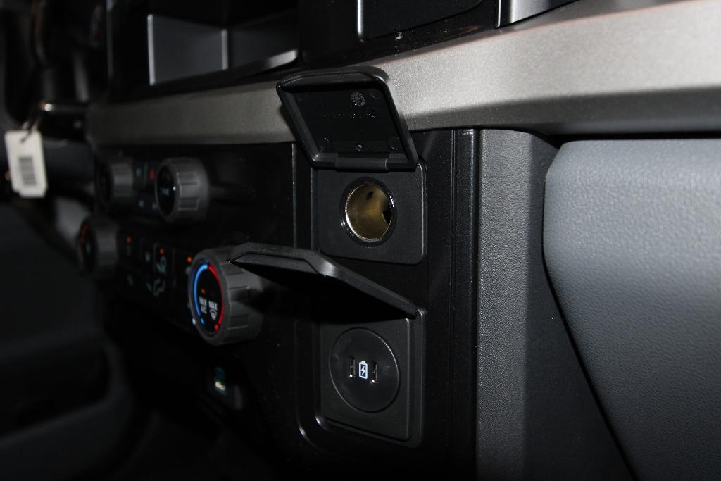 new 2025 Ford F-250 car, priced at $59,390