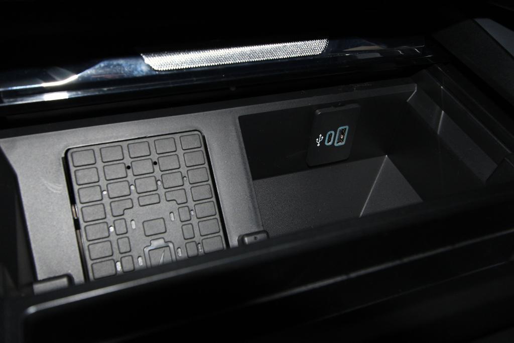 new 2025 Ford F-250 car, priced at $88,176