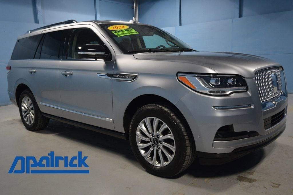 used 2024 Lincoln Navigator car, priced at $78,991