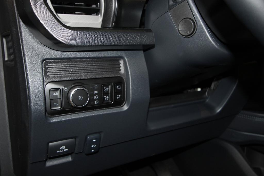 new 2025 Ford F-250 car, priced at $97,300
