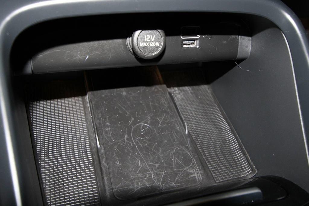 used 2022 Volvo XC40 car, priced at $32,991