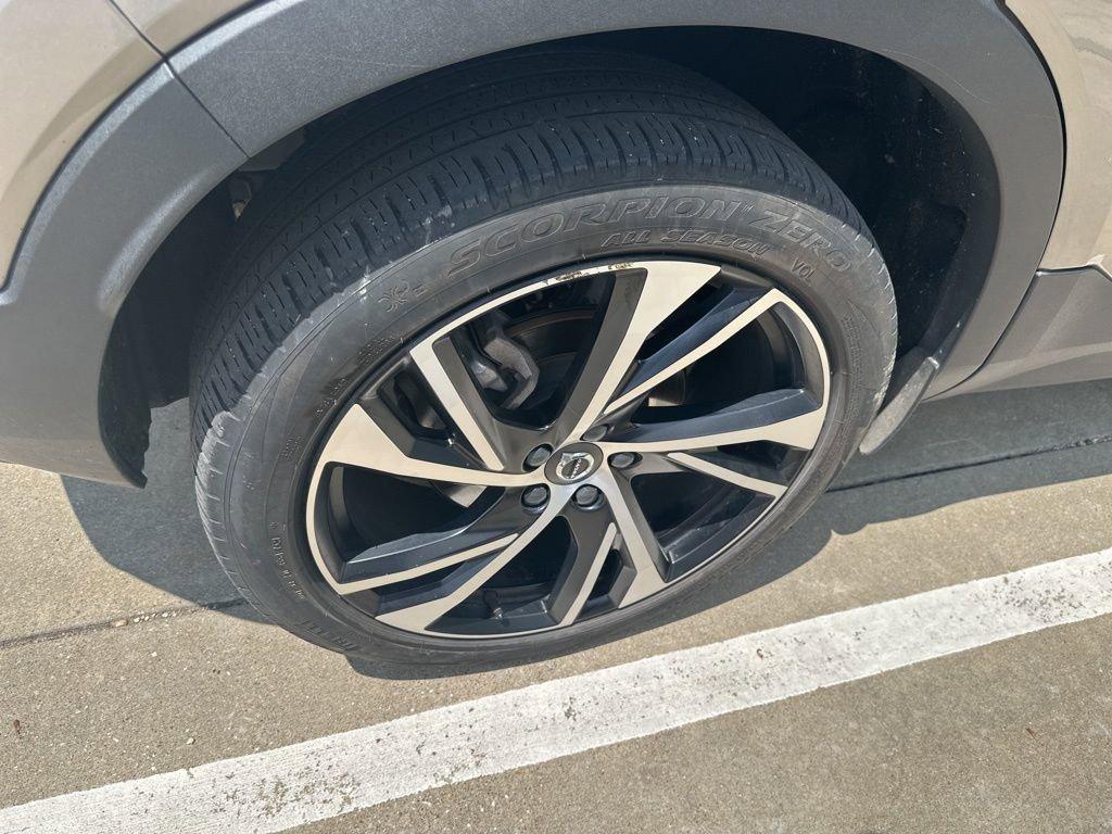 used 2022 Volvo XC40 car, priced at $32,991