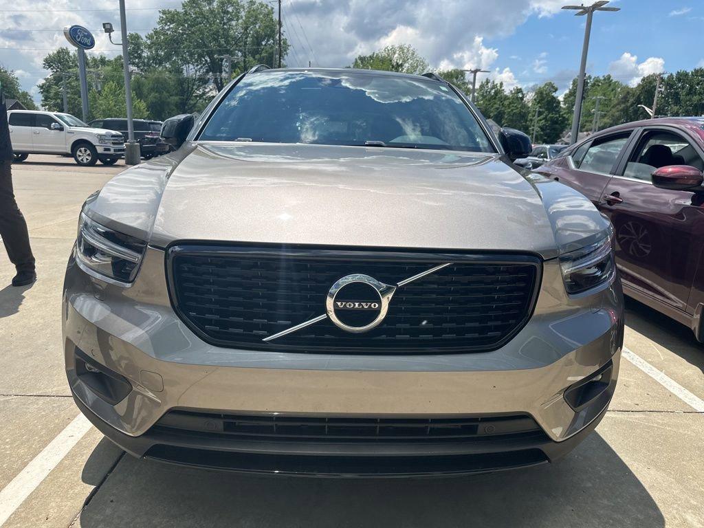 used 2022 Volvo XC40 car, priced at $32,991