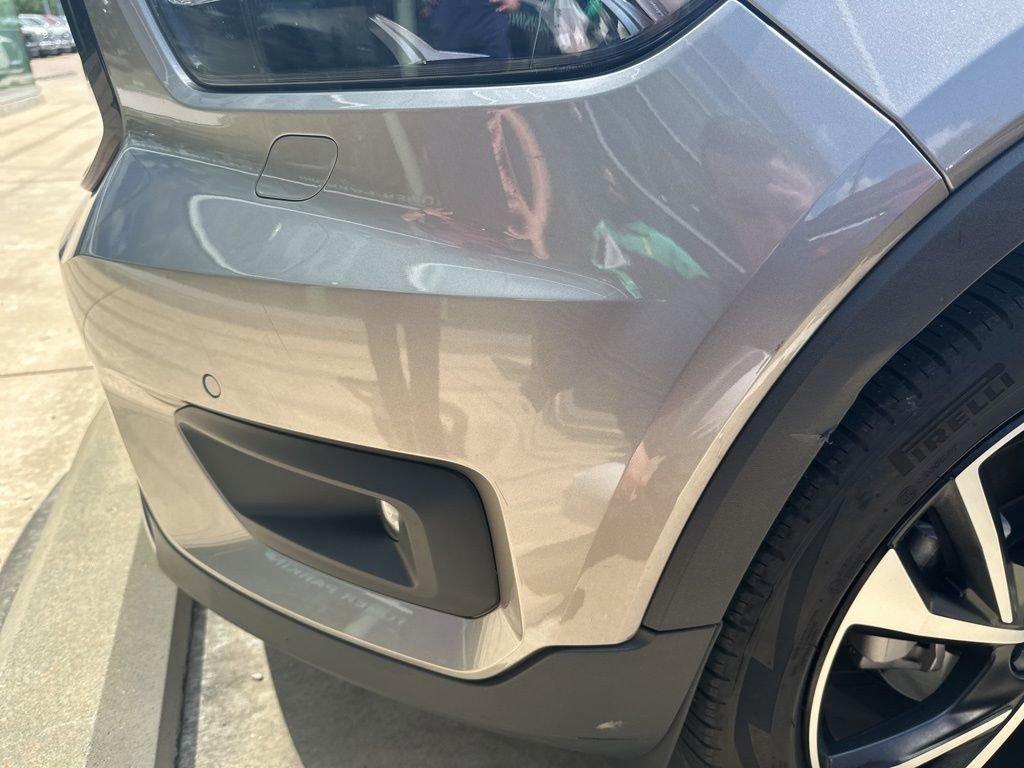 used 2022 Volvo XC40 car, priced at $32,991