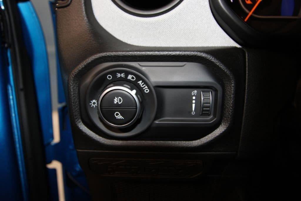 used 2024 Jeep Gladiator car, priced at $43,991
