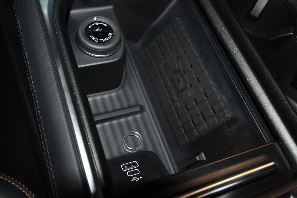 new 2025 Ford Expedition car, priced at $80,817