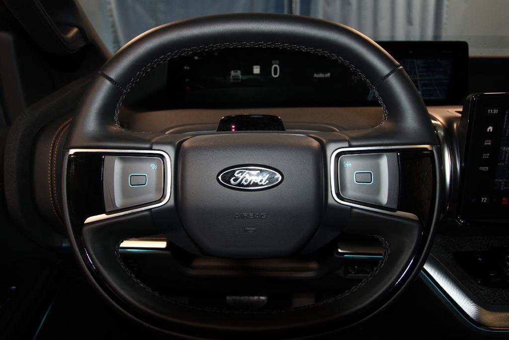 new 2025 Ford Expedition car, priced at $80,817