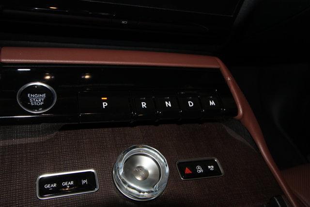 new 2025 Lincoln Navigator car, priced at $101,990