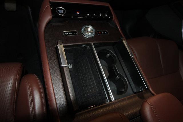 new 2025 Lincoln Navigator car, priced at $101,990
