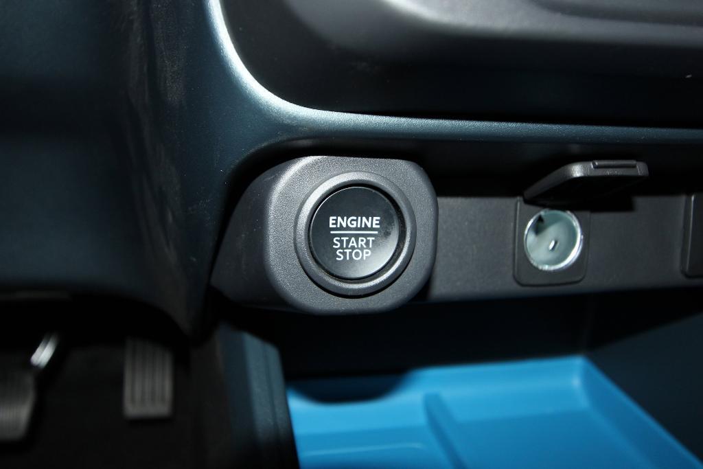 new 2025 Ford Maverick car, priced at $30,319