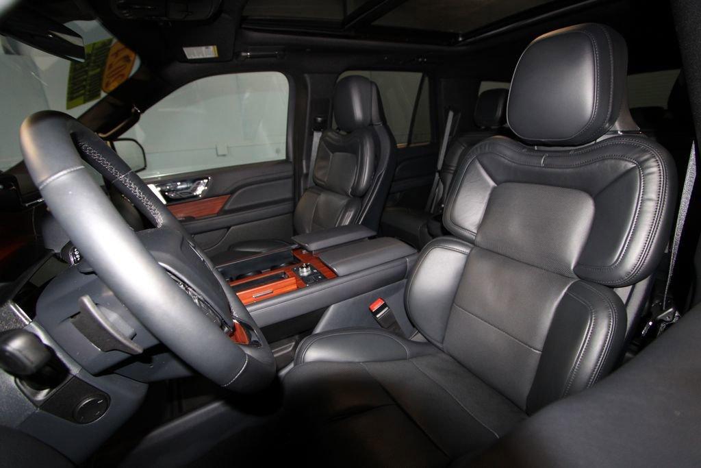 used 2024 Lincoln Navigator car, priced at $89,991