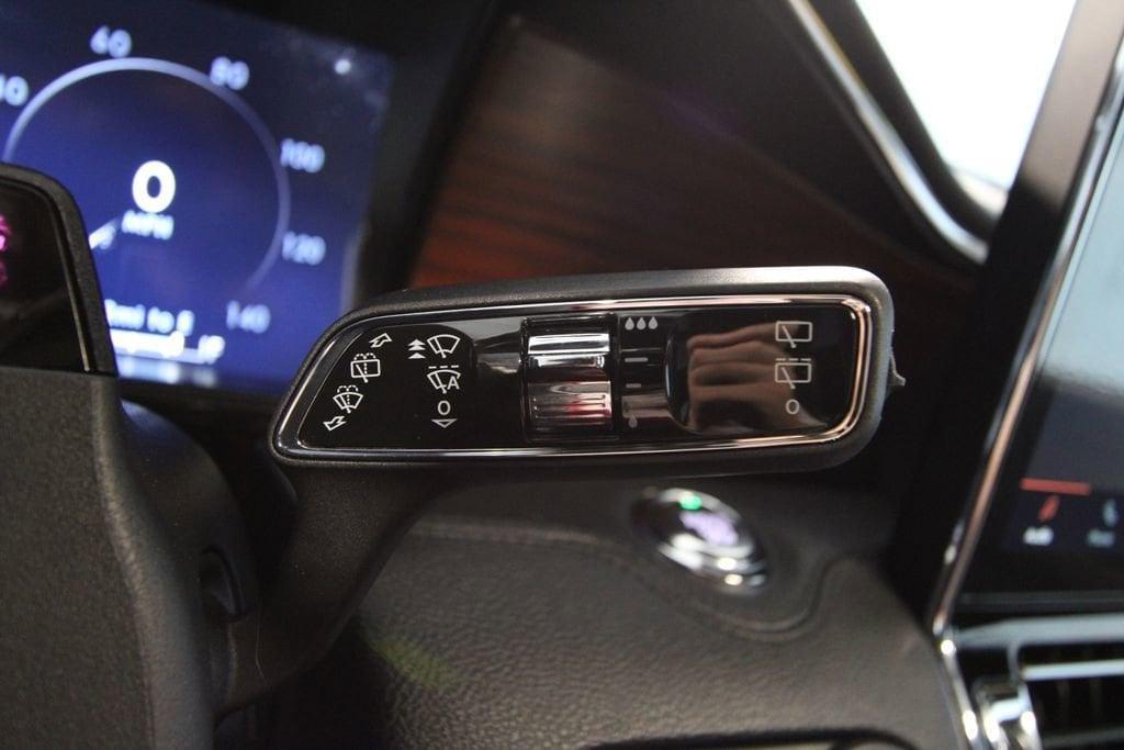 used 2024 Lincoln Navigator car, priced at $89,991