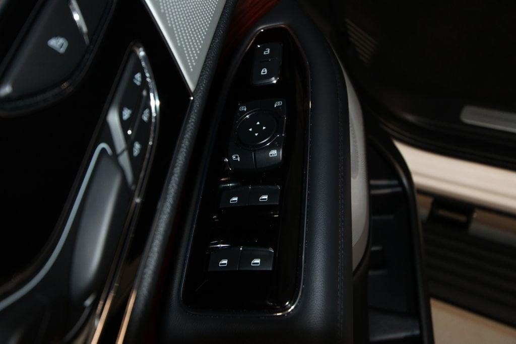 used 2024 Lincoln Navigator car, priced at $89,991