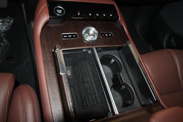 new 2025 Lincoln Navigator L car, priced at $105,930