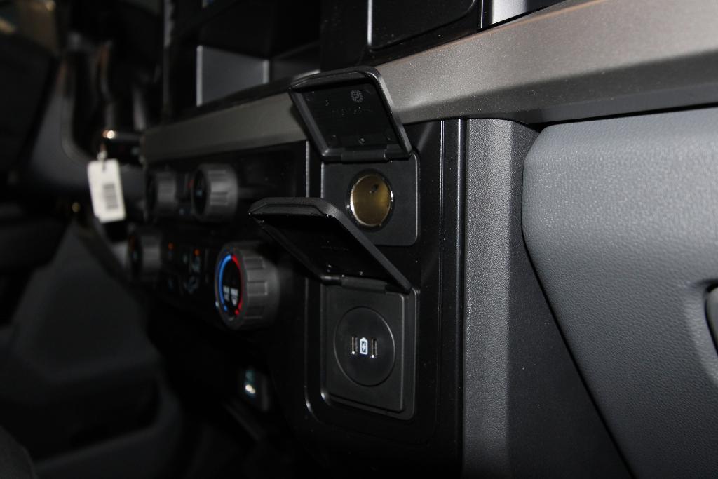 new 2025 Ford F-250 car, priced at $56,640
