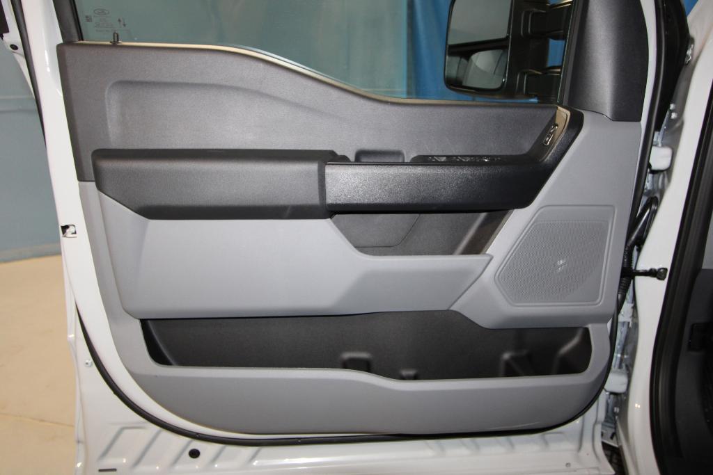 new 2025 Ford F-250 car, priced at $56,640