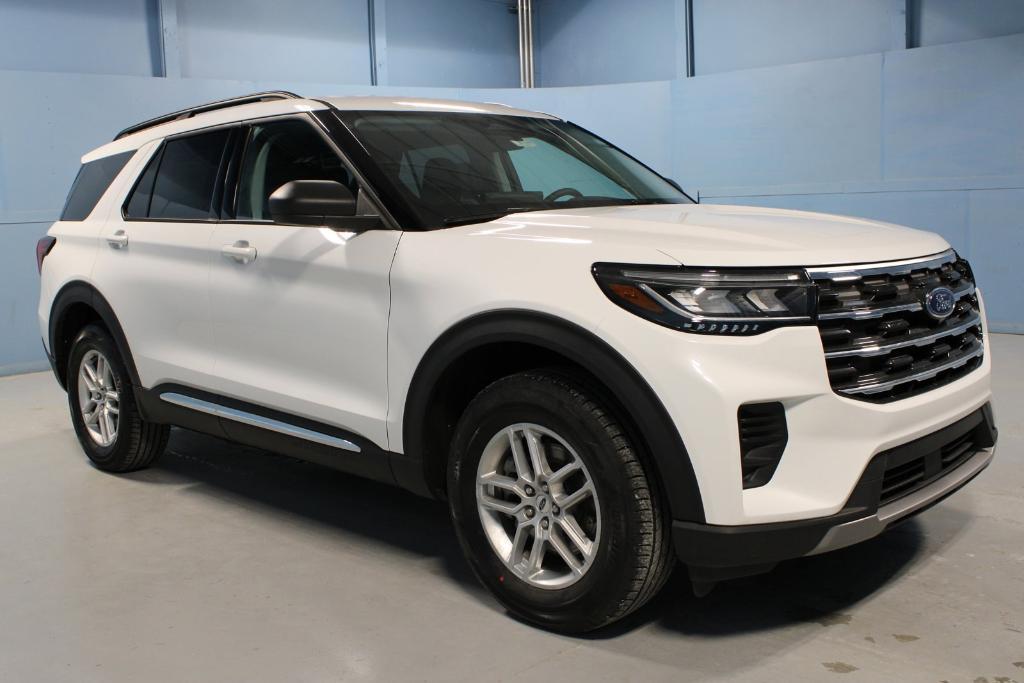 new 2025 Ford Explorer car, priced at $43,445