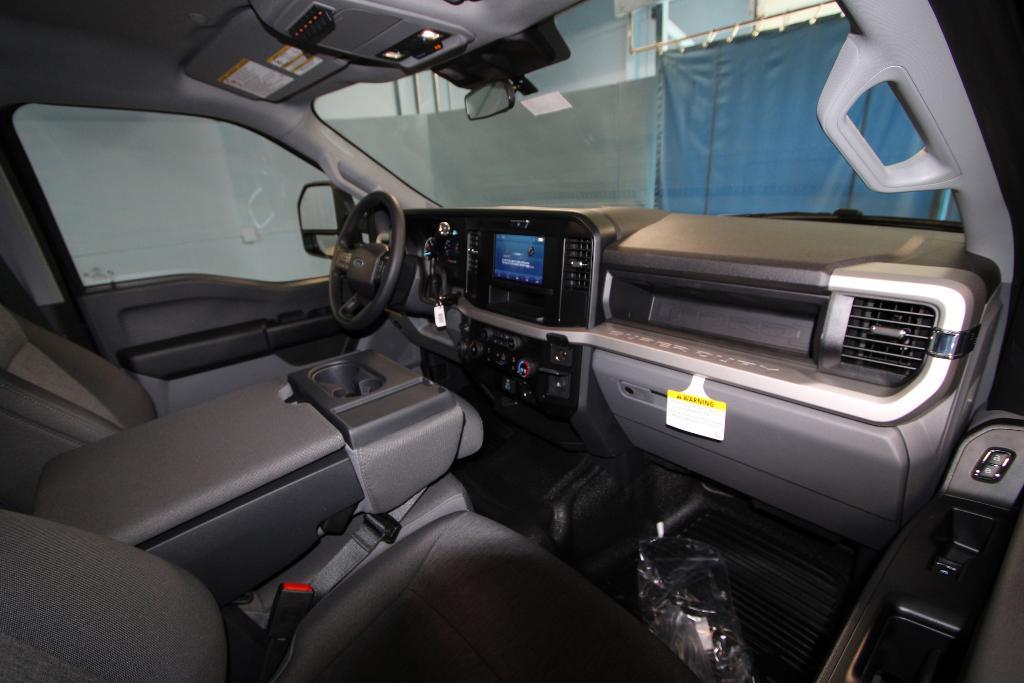 new 2025 Ford F-250 car, priced at $57,640