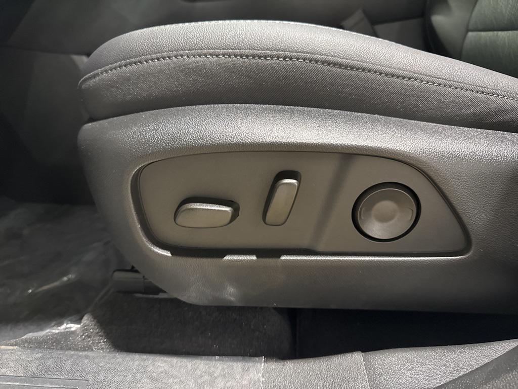 new 2025 Chevrolet Equinox car, priced at $34,145