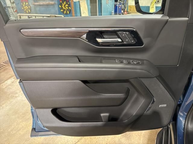 new 2025 Chevrolet Tahoe car, priced at $72,830