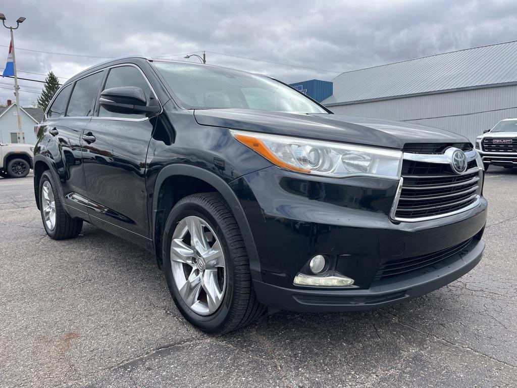 used 2015 Toyota Highlander car, priced at $20,822