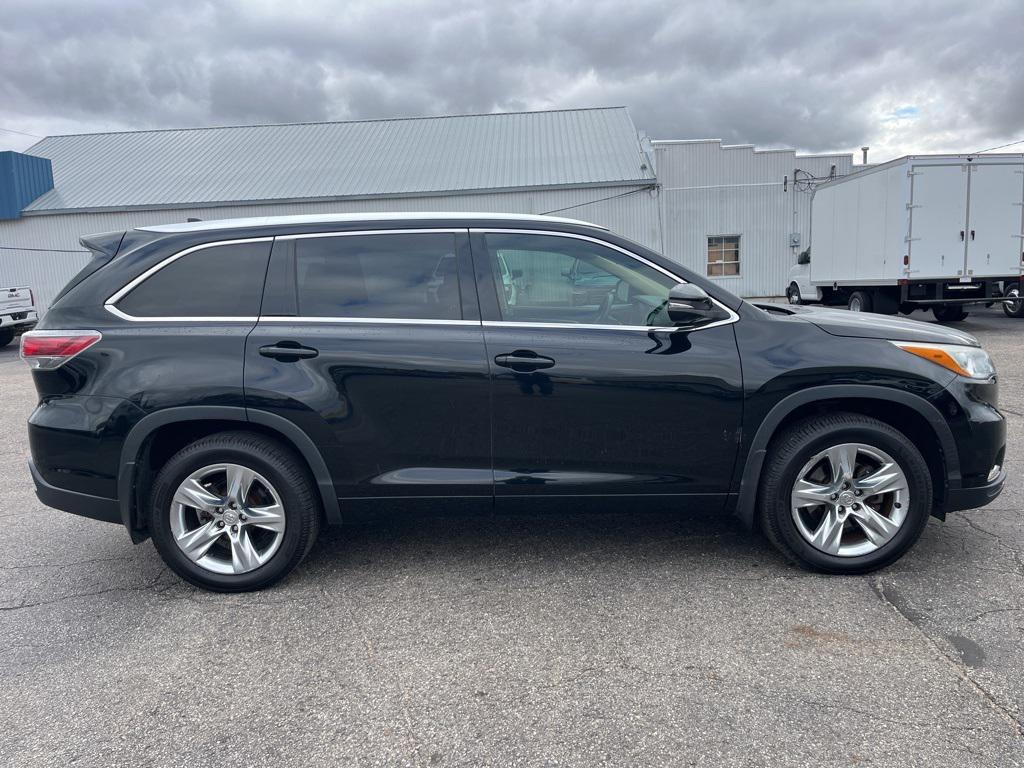 used 2015 Toyota Highlander car, priced at $20,822