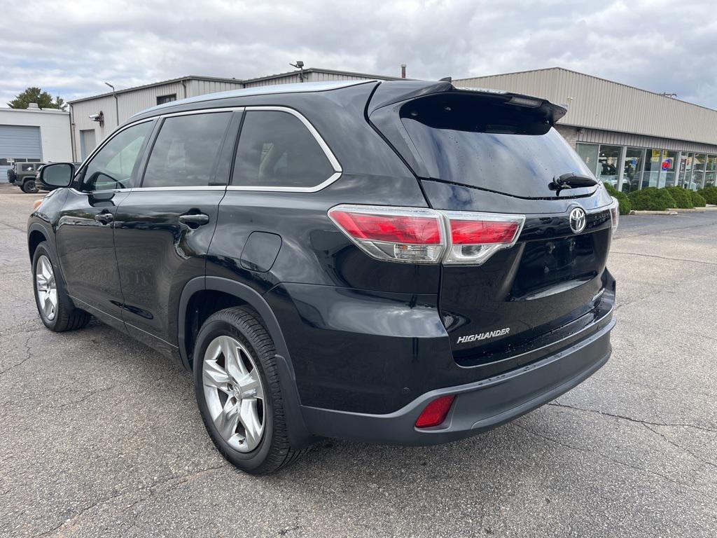 used 2015 Toyota Highlander car, priced at $20,822
