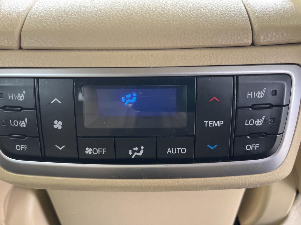 used 2015 Toyota Highlander car, priced at $20,822