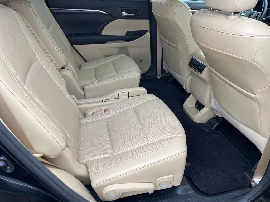 used 2015 Toyota Highlander car, priced at $20,822