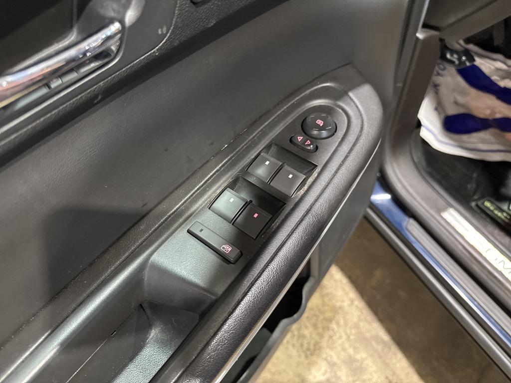 used 2012 GMC Acadia car, priced at $9,000