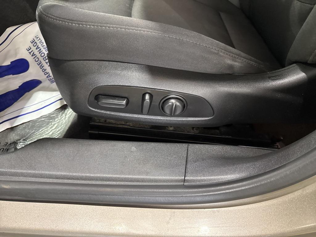 used 2020 Chevrolet Malibu car, priced at $16,266