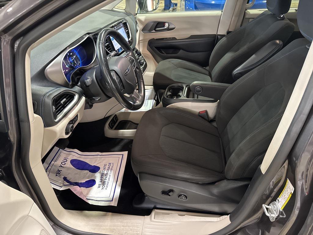 used 2021 Chrysler Pacifica car, priced at $15,966