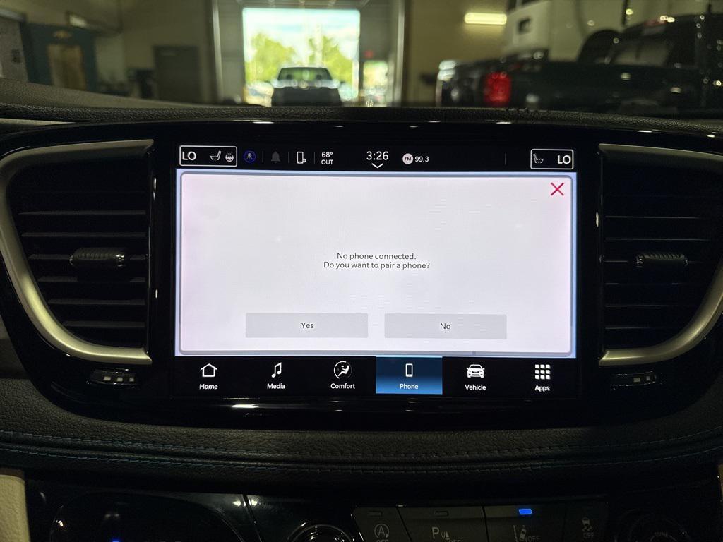 used 2021 Chrysler Pacifica car, priced at $15,966