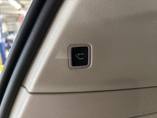 used 2023 Chrysler Pacifica car, priced at $55,995