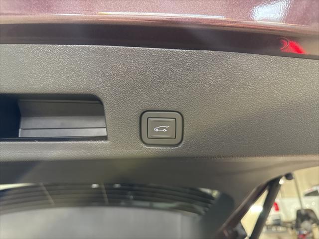 new 2025 GMC Acadia car, priced at $49,425
