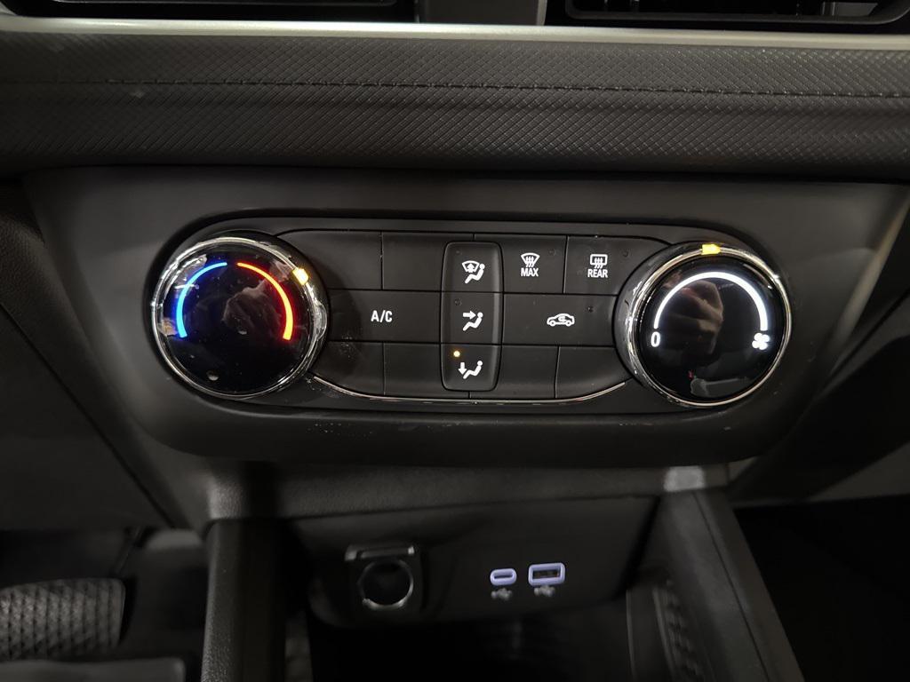 new 2025 Chevrolet TrailBlazer car, priced at $27,530