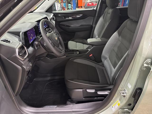 new 2025 Chevrolet TrailBlazer car, priced at $28,030