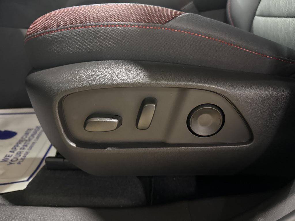 new 2025 Chevrolet Equinox car, priced at $34,345
