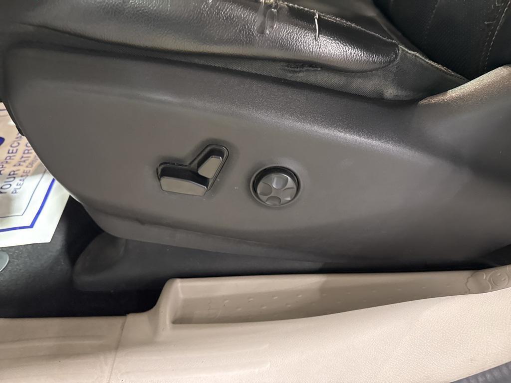 used 2017 Chrysler Pacifica car, priced at $15,989