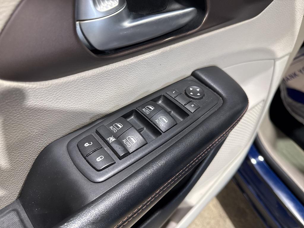 used 2017 Chrysler Pacifica car, priced at $15,989