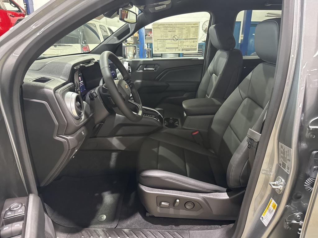 new 2025 Chevrolet Colorado car, priced at $43,935
