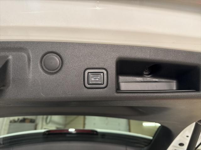 used 2022 Chevrolet Equinox car, priced at $18,000
