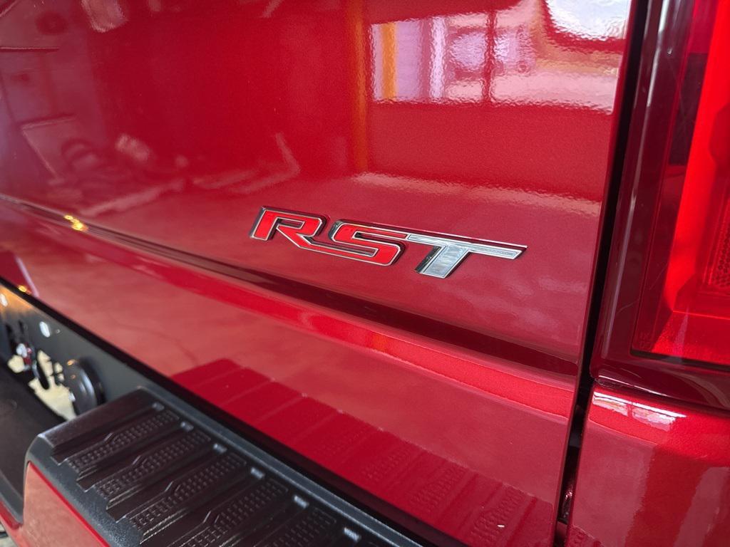 used 2022 Chevrolet Silverado 1500 car, priced at $43,994